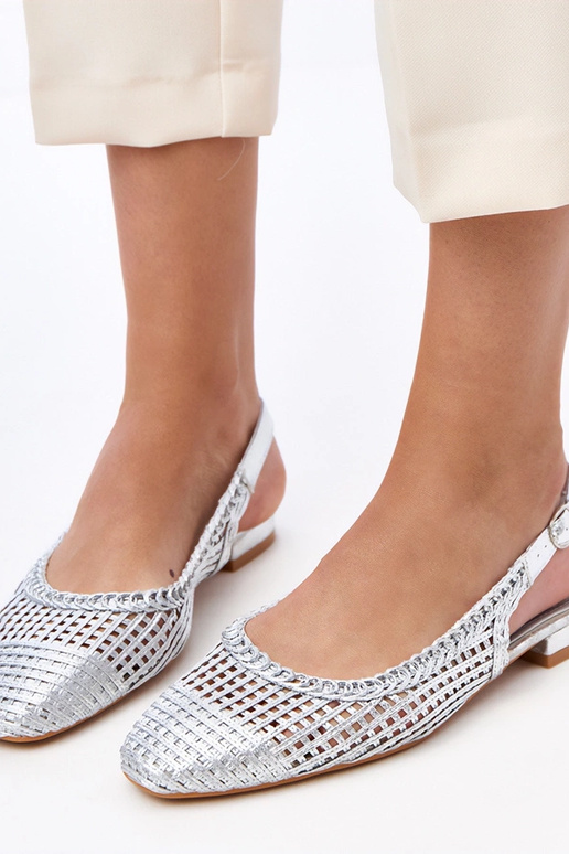 Bailarinas prateadas com recorte...