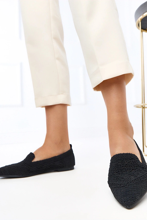 Bailarinas pretas com recorte Gerania