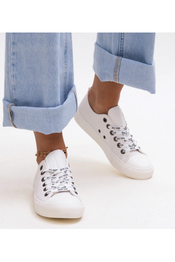 Tênis de couro ecológico...