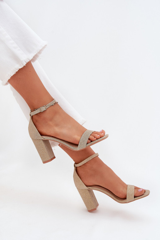 com brilho Sandálias femininas de salto alto cor dourada Kavina