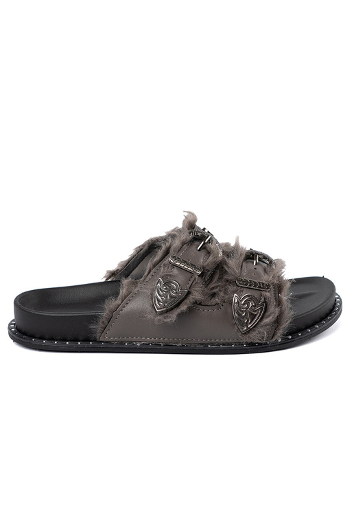 cor cinza Chinelos com um casaco de pele i ćParaiekami