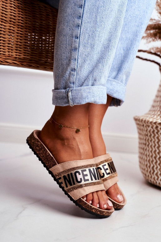 Chinelos com ilhós brilhantes cor bege Be Nice