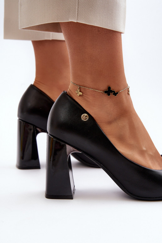 Sapato com salto com fitas cor preta Ariemessa Sapato com salto com fitas cor preta Ariemessa