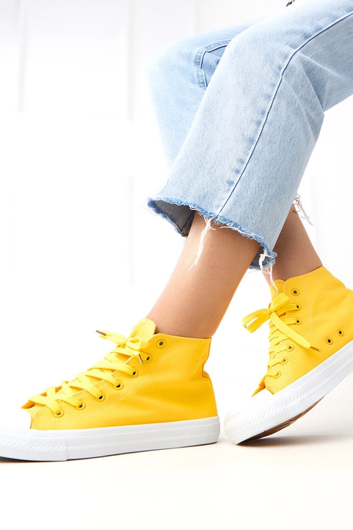 Tênis de cano alto amarelos Ghanem Tênis de cano alto amarelos Ghanem