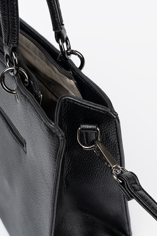 Um clássico preto shopperka TOTE