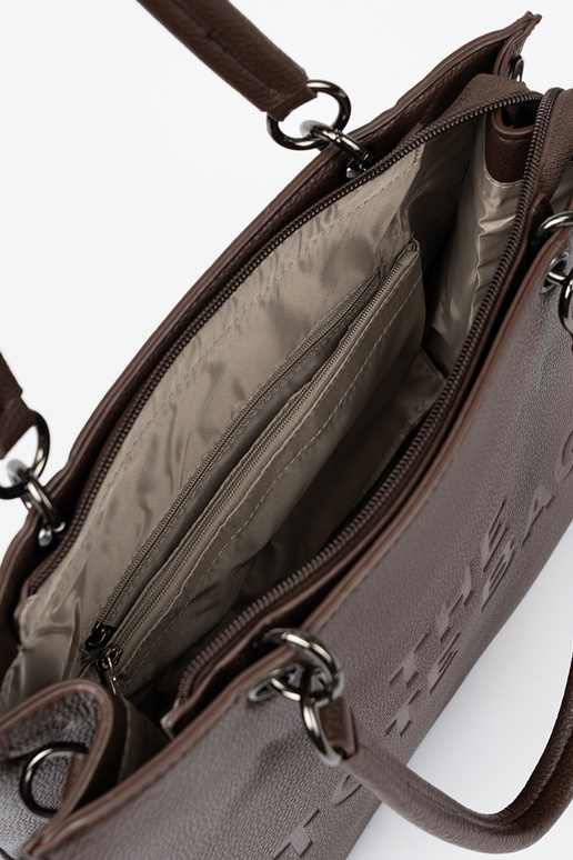 Compradorka kaParaoParaa z tłoczonym napisem