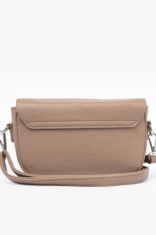 Carteiro com corações bege