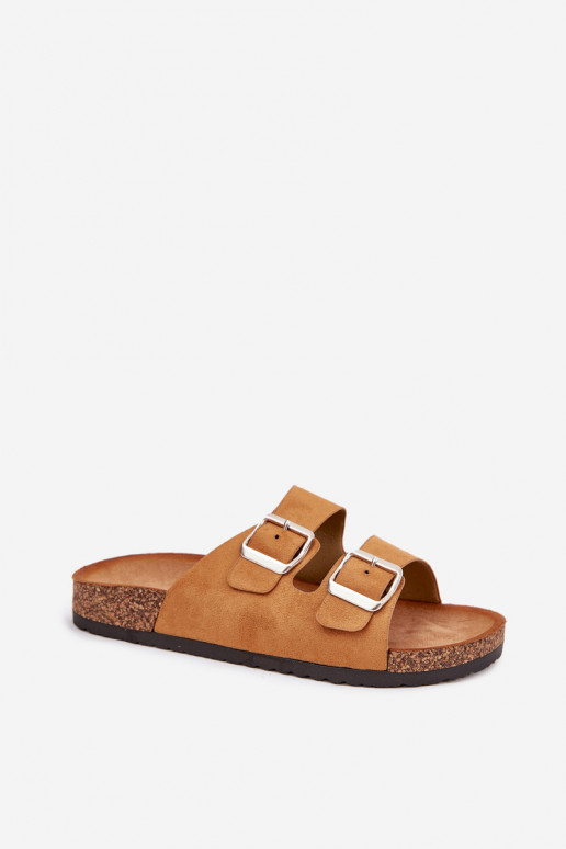 Chinelos femininos com uma plataforma com fivelas cor marrom Livara Chinelos femininos com uma plataforma com fivelas cor marrom Livara