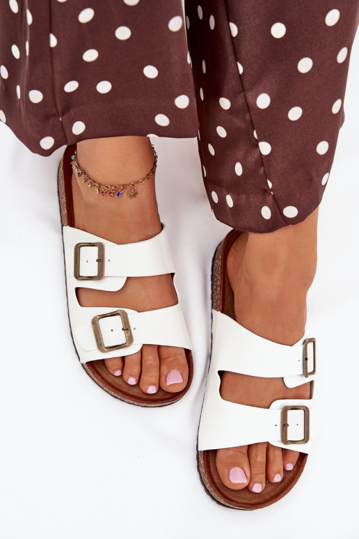 Feminino Chinelos com uma plataforma com fivelas cor branca Vesina Feminino Chinelos com uma plataforma com fivelas cor branca Vesina