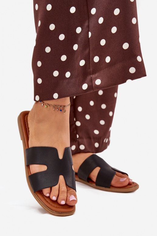 Chinelos Apartamento feminino Com recortes cor preta Salyra Chinelos Apartamento feminino Com recortes cor preta Salyra