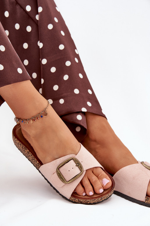 Chinelos femininos com fivelas com uma plataforma cor rosa Zavira