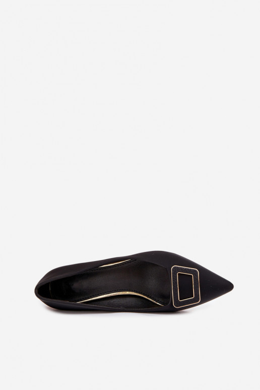 Sapato com salto decorar com fivelas cor preta Seriva