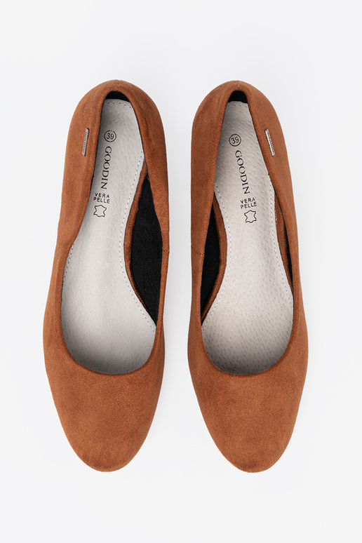 cor marrom salto alto z ozdobnym pratam obcasem cor marrom salto alto z ozdobnym pratam obcasem