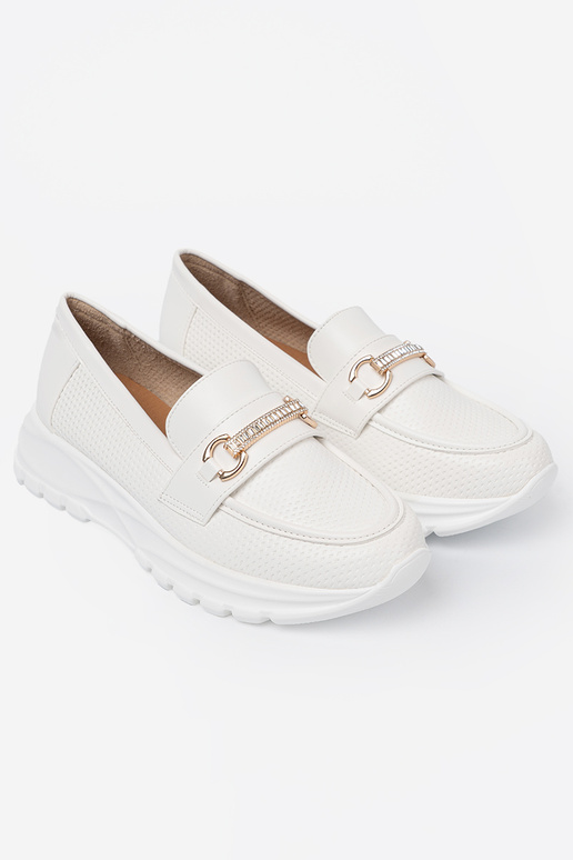 cor branca mocassins z dekoracyjnym douradom elementem. cor branca mocassins z dekoracyjnym douradom elementem.