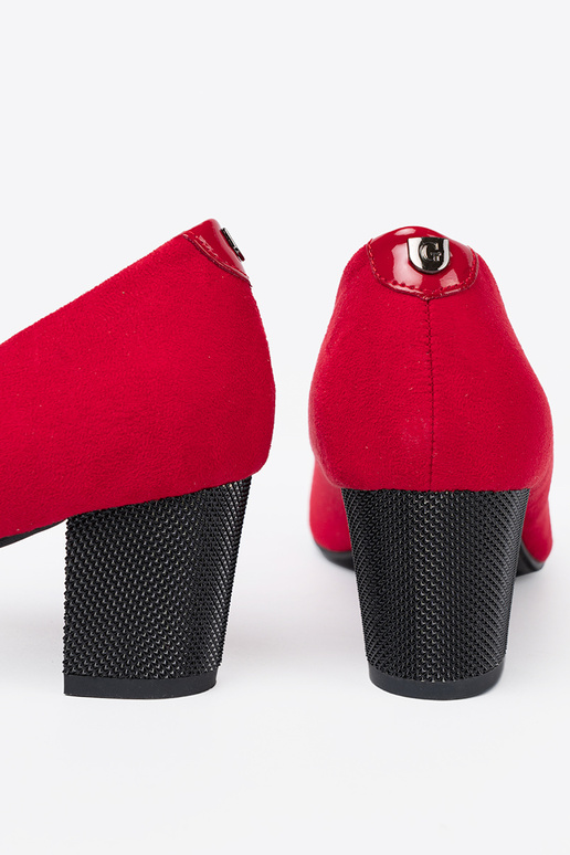 cor vermelha salto alto z lakieroParaanym noskiem cor vermelha salto alto z lakieroParaanym noskiem