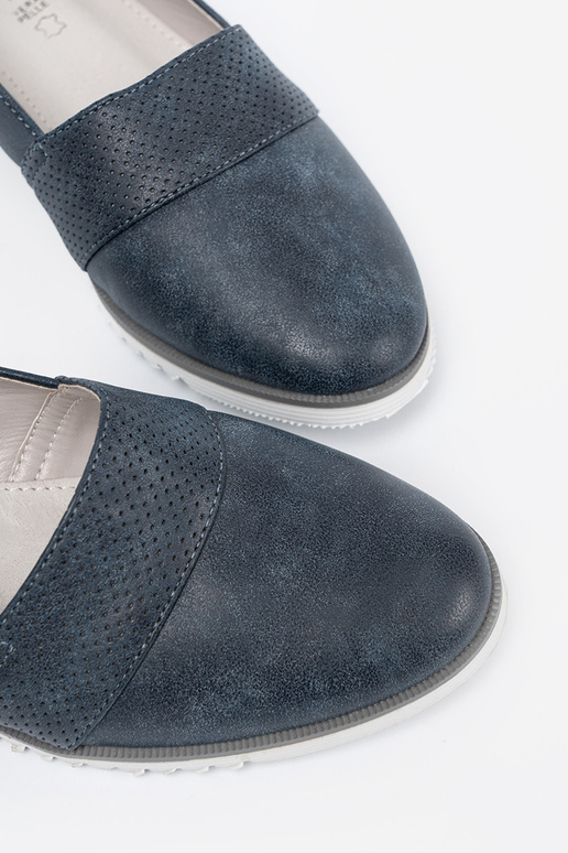 azul escuro mocassins em uma sola branca azul escuro mocassins em uma sola branca