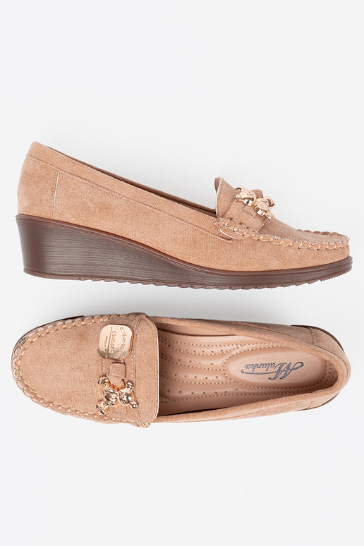 Sapatos femininos z aplikacją misia Sapatos femininos z aplikacją misia