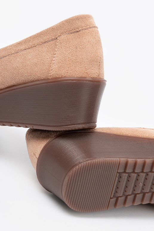 Sapatos femininos z aplikacją misia Sapatos femininos z aplikacją misia