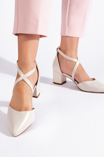 cor branca salto alto Sergio Leone