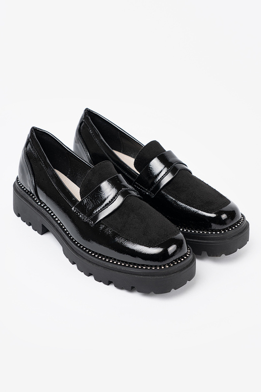 com efeito verniz mocassins com rebites