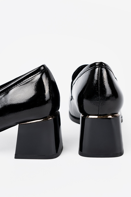 com efeito verniz meio sapato ze pratam zdobieniem