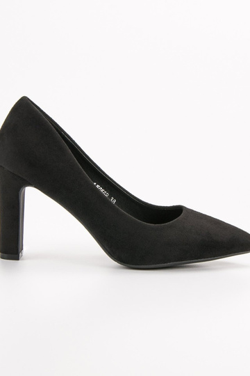 À modalo clássico camurça sapato