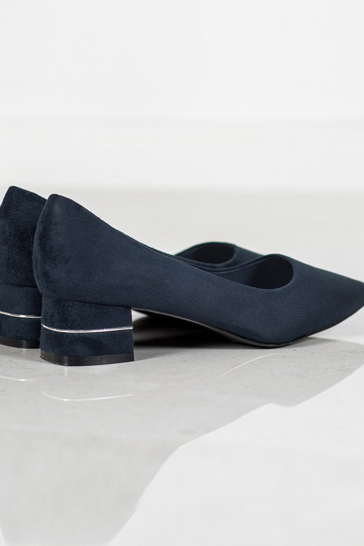 Sapato com fita decorativa cor azul