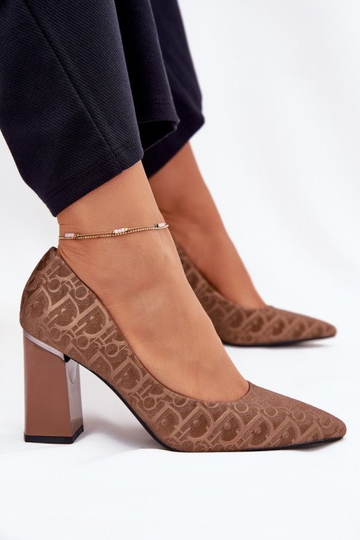 Sapatos de salto alto Com decorações Tłoczeniem Vinceza 62254 cor marrom Sapatos de salto alto Com decorações Tłoczeniem Vinceza 62254 cor marrom