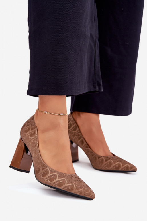 Sapatos de salto alto Com decorações Tłoczeniem Vinceza 62254 cor marrom Sapatos de salto alto Com decorações Tłoczeniem Vinceza 62254 cor marrom