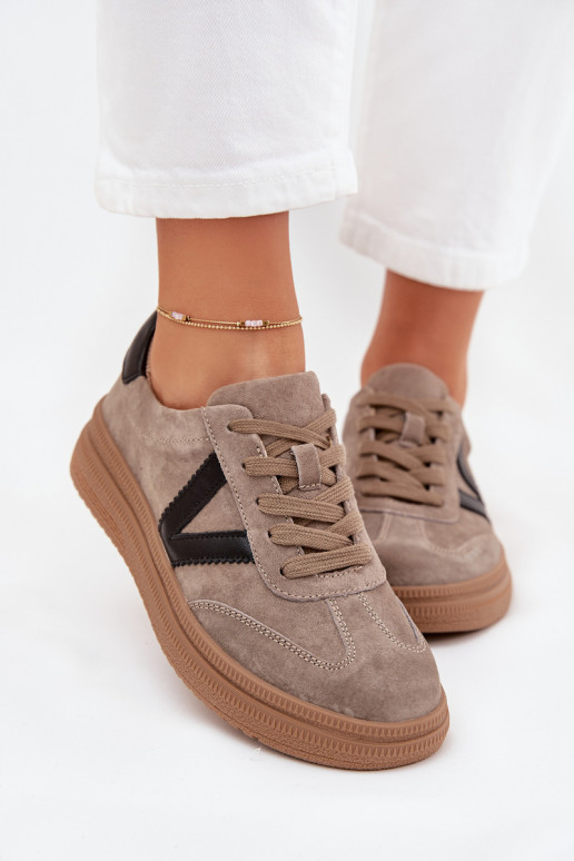 de camurça À modalo de tênis Feminino com uma plataforma Vinceza 79562 bege de camurça À modalo de tênis Feminino com uma plataforma Vinceza 79562 bege