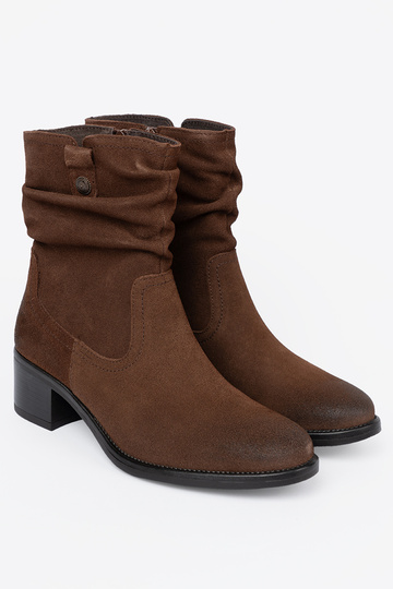 cor marrom pele sapato com top babado Sergio Leone