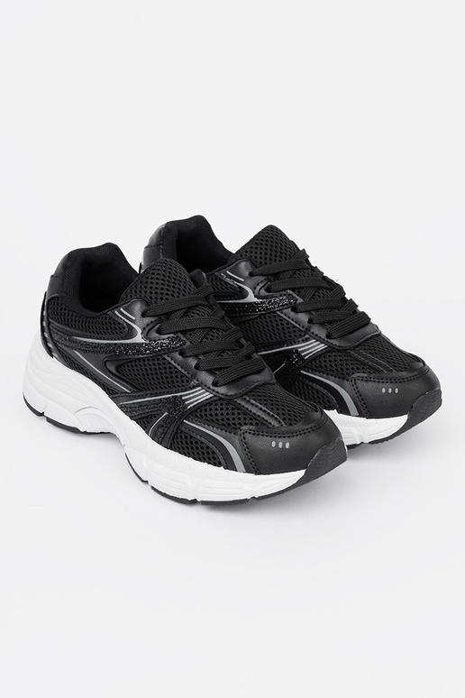 cor preta À modalo de tênis com malha i białą podeszParaą