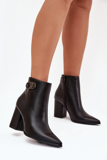 Botas femininas Com decorações Detalem cor preta Tharina 2