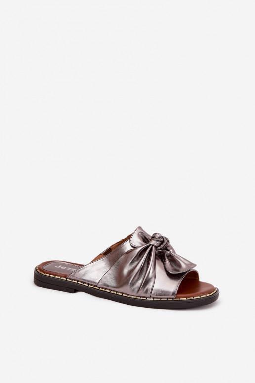 Chinelos femininos com salto largo cor cinza Nelvira