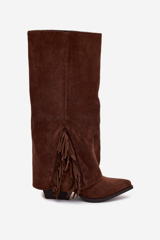 Um modelo atraente botas estilo vaqueiro Feminino com salto com franjas cor marrom Zalia