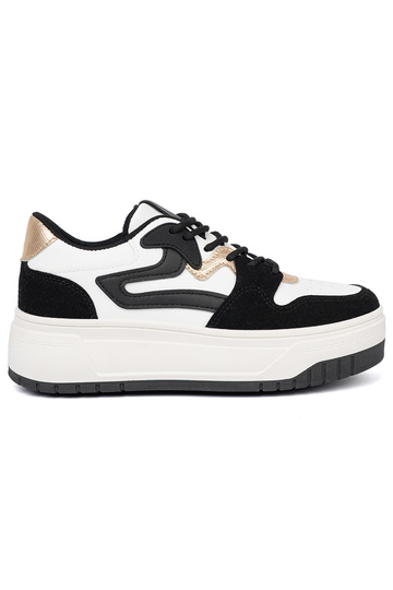 Preto e cor branca À modalo de tênis ze douradomi detalami 2