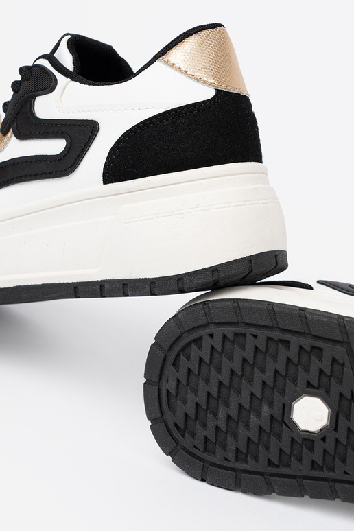 Preto e cor branca À modalo de tênis ze douradomi detalami