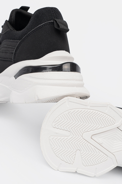 cor preta Esportes À modalo de tênis na grubej cor brancaj podeszParaie