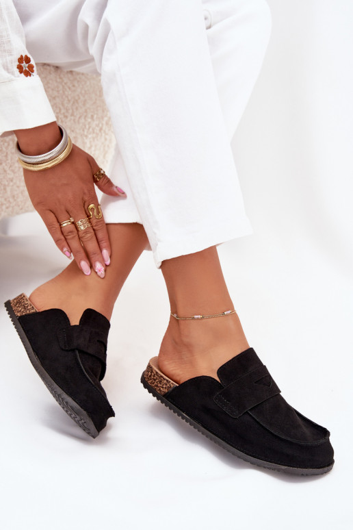 Chinelos Tamancos Feminino com uma plataforma cor preta Nivalia