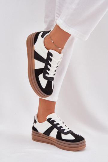 Sneakesy Feminino com uma plataforma Branco-cor preta Sivirae