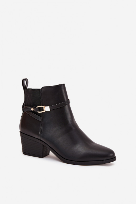 Botas femininas Casal o castelocom listrasem I cor douradam Detalem cor preta Zelinae
