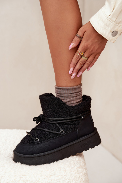 Botas de neve Feminino com uma plataforma com um casaco de pele Typu Baranek Big Star SS274109 cor preta