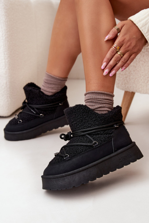 Botas de neve Feminino com uma plataforma com um casaco de pele Typu Baranek Big Star SS274109 cor preta