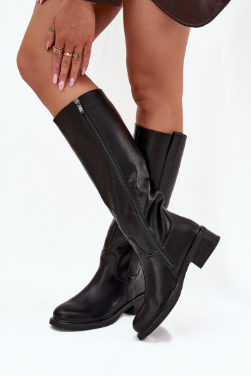 Botas femininas de cano longo com salto baixo, forradas, na cor preta Averna