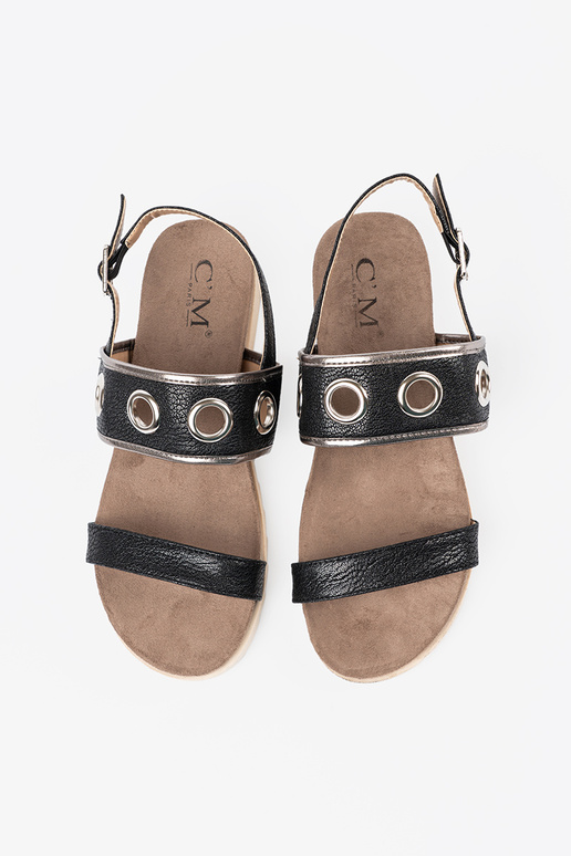 cor preta sandálias z ozdobnymi metaloParaymi kółkami