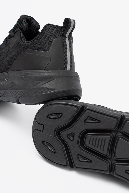 cor preta calçado desportivo homens com malha McArthur