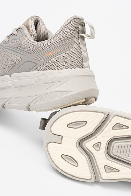 Conveniente calçado desportivo cor cinza z siateczkoParaą strukturą McArthur