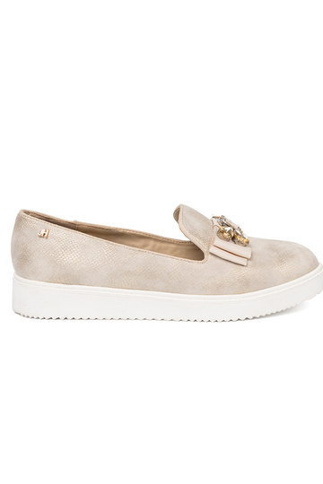 cor dourada mocassins z biżuteryjnym detalem na przodzie 2