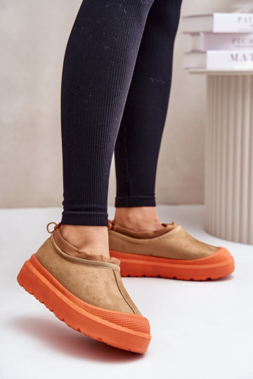 Botas de neve femininas com plataforma e parte superior baixa na cor marrom Izamine 2