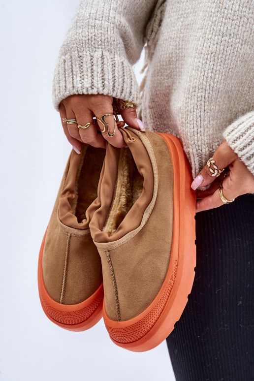 Botas de neve Feminino com uma plataforma Com um top baixo cor marrom Izamine